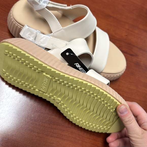 Rihero platform sandals size 7 // 082705 - Picture 2 of 2